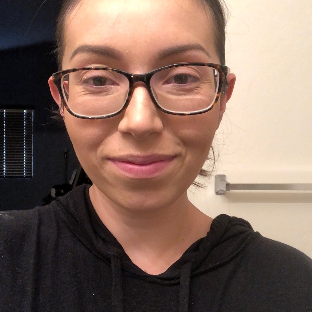 Meet your Posher, Nicole